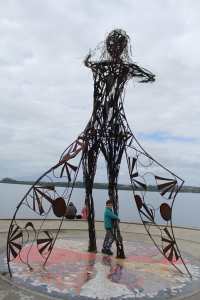 Sculpture by the lake. Puerto Varas.